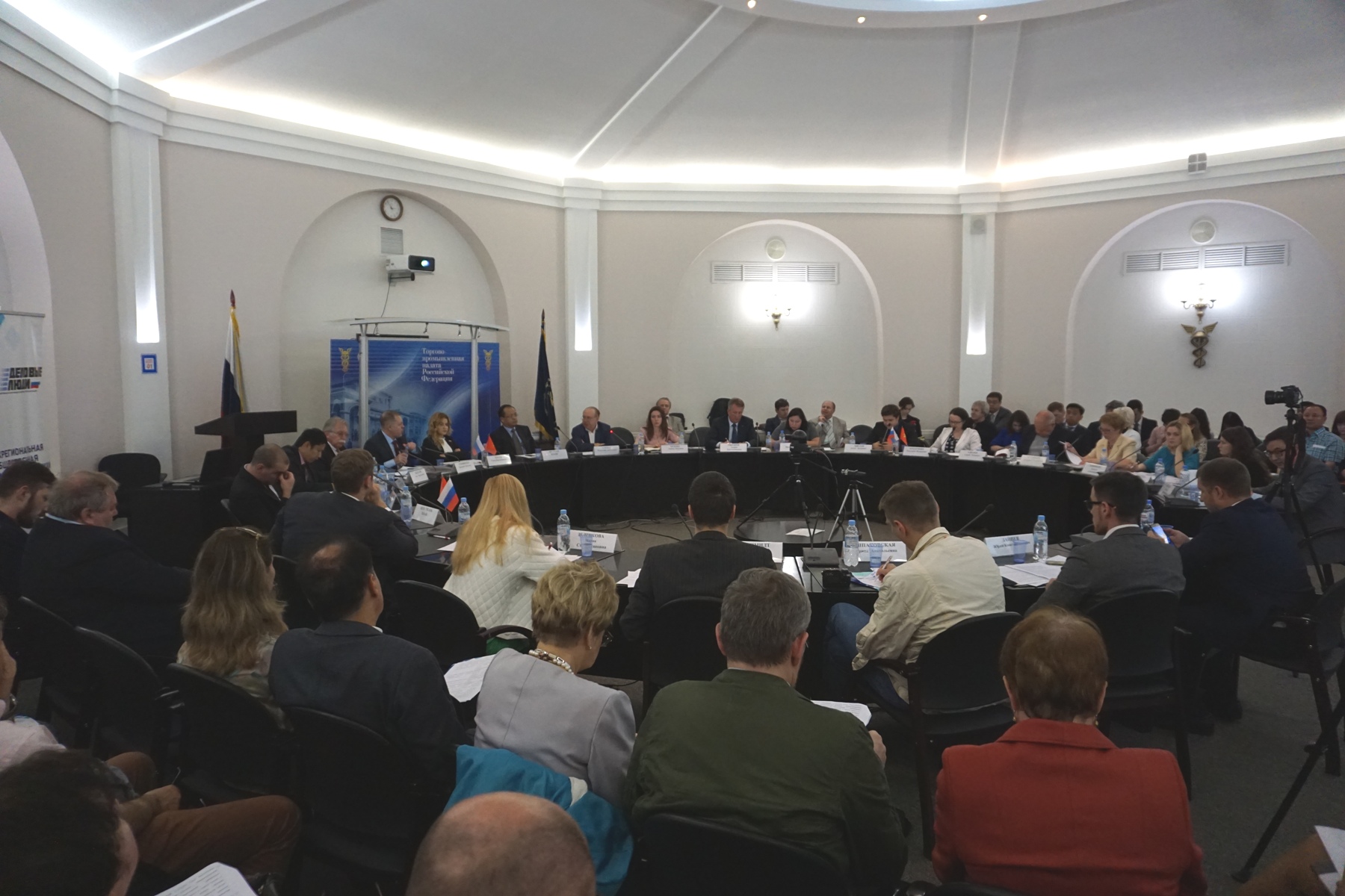 Зона свободной торговли ЕАЭС: Новые возможности для предпринимателей из Вьетнама и России