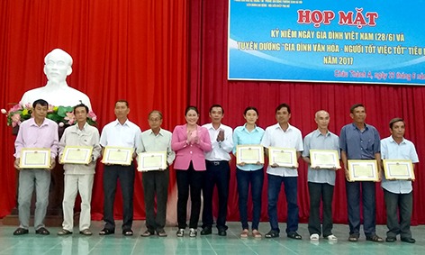 Прошли различные мероприятия, приуроченные ко Дню вьетнамской семьи