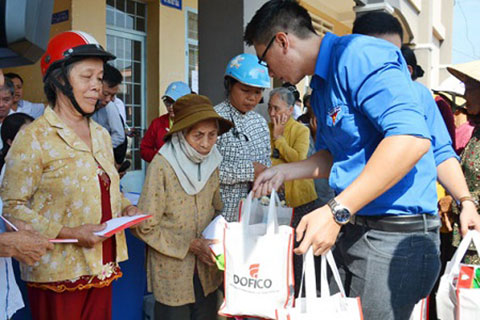 Программа оказания помощи малоимущим людям для встречи нового года по лунному календарю