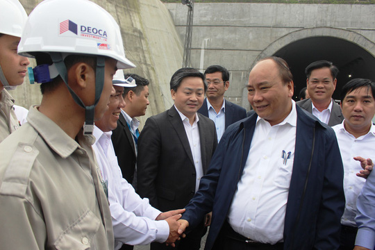 Премьер-министр Вьетнама Нгуен Суан Фук посетил туннель Деока
