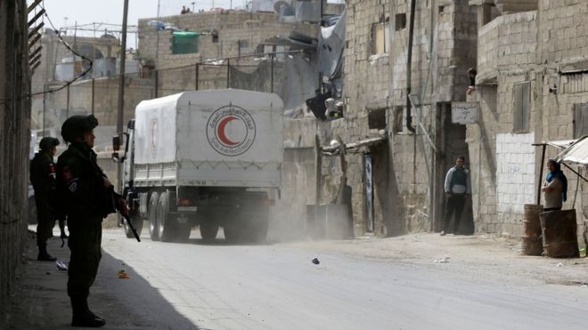 Гуманитарные конвои вошли на территорию Восточной Гуты