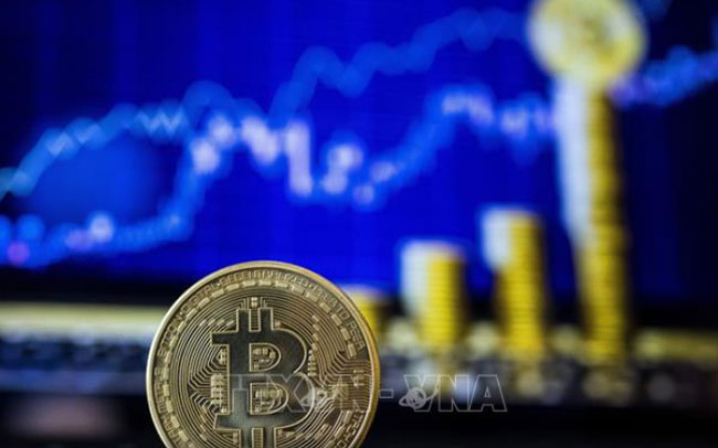 Биткоин подорожал почти до 13 тысяч долларов