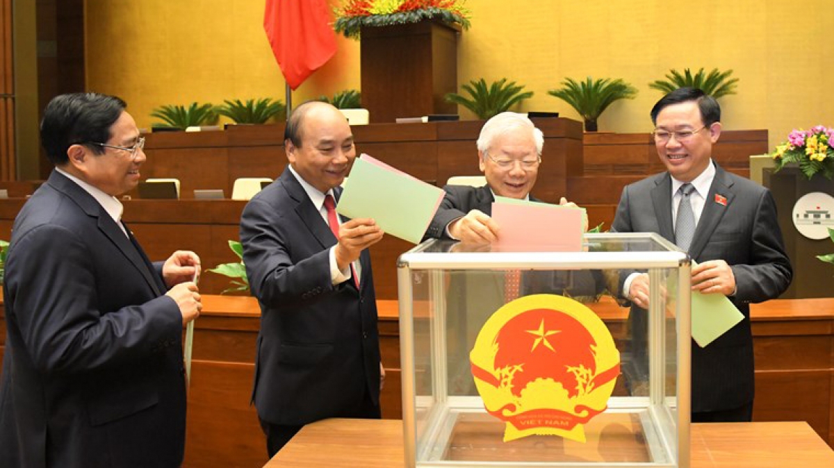 Назначены новые главы некоторых комитетов НС СРВ