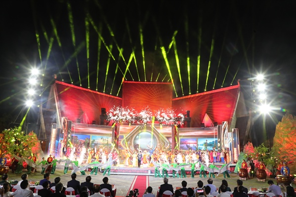 Прошла художественная программа «Культуры народностей – объединение и развитие»