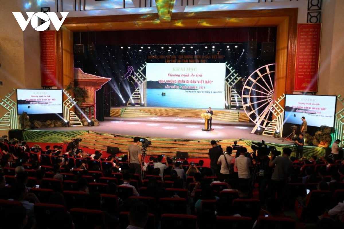 Открылась 12-я туристическая программа «Через объекты наследия Вьетбака»