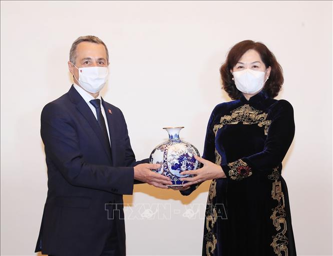 В Ханое отметили День независимости Швейцарии и 50-летие со дня установления дипотношений между Вьетнамом и Швейцарией