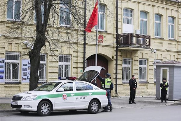 Нарастает дипломатическая напряженность между Китаем и Литвой