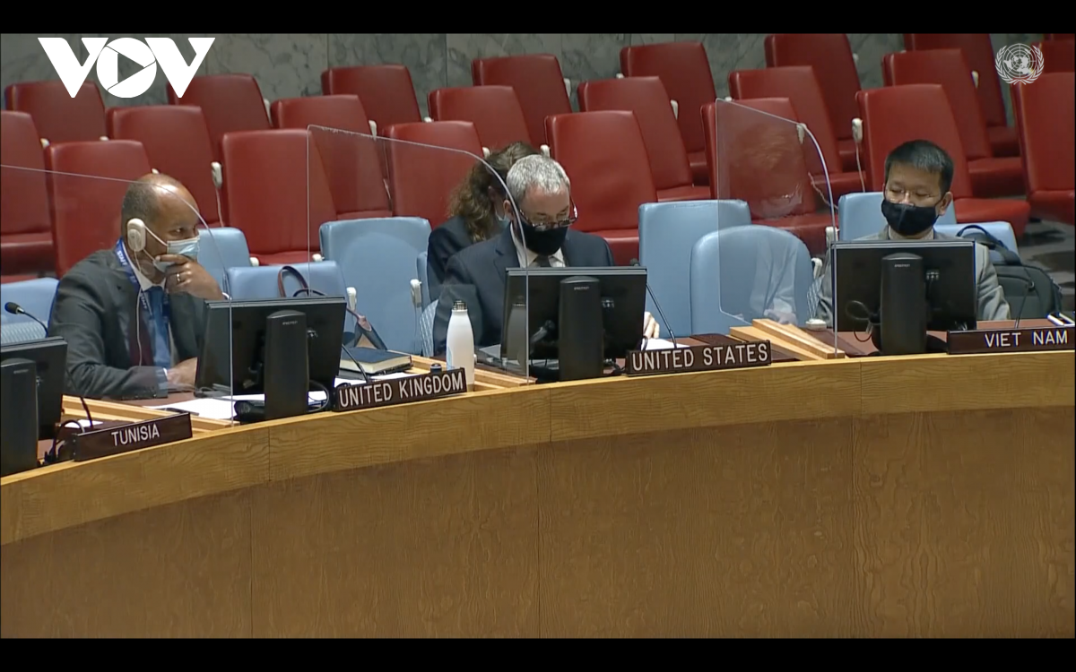 Совет безопасности ООН одобрил заявление своего председателя, призывающее к содействию активизации прочного мира и стабильности в Западной Африке и Сахеле.