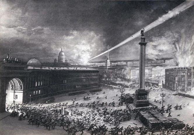 В России отметили  104-ю годовщину Октябрьской революции