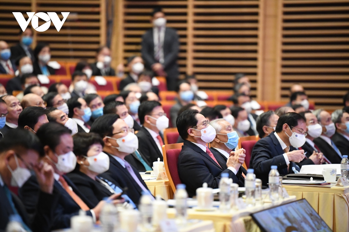 Построение и развитие всесторонней и современной дипломатической отрасли