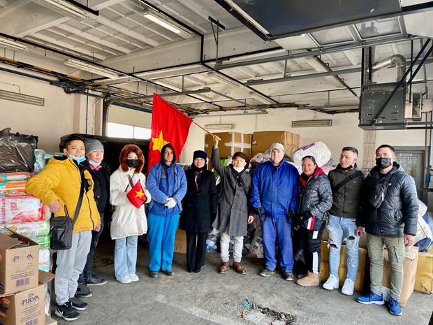 Активное содействие эвакуации вьетнамцев из Украины в Венгрию