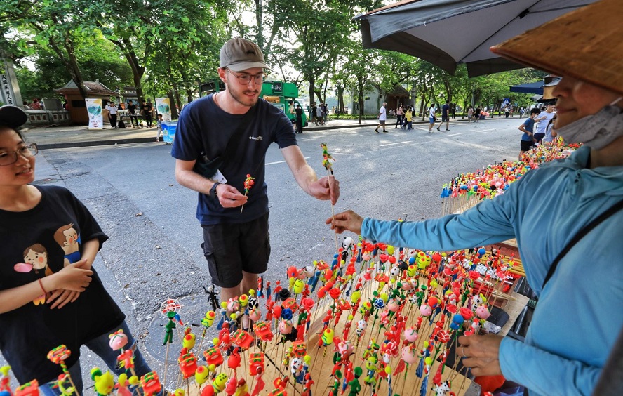 Позитивный сигнал восстановления туризма Вьетнама: Количество иностранных туристов во Вьетнаме резко возросло