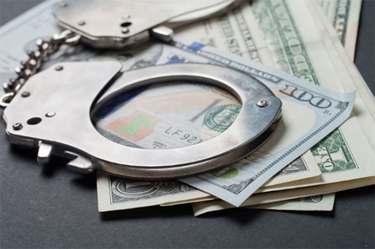 Предотвращение и борьба с отмыванием денег, финансированием терроризма и распространения оружия массового уничтожения.