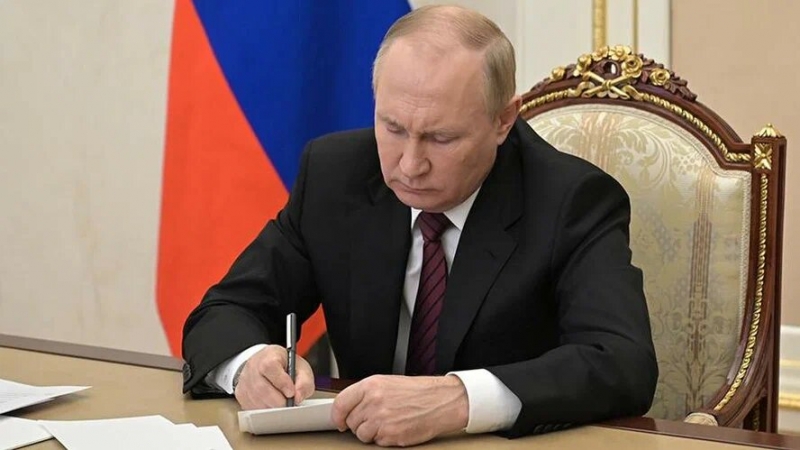 Президент РФ подписал закон о федеральном бюджете на 2023–2025  годы
