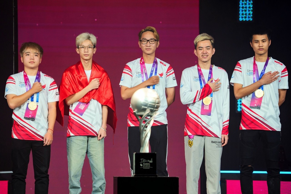 PUBG Mobile Vietnam - чемпион мира по киберспорту 2022 г.