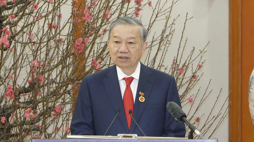 Генеральный секретарь ЦК КПВ То Лам отправился с государственным визитом в Лаос