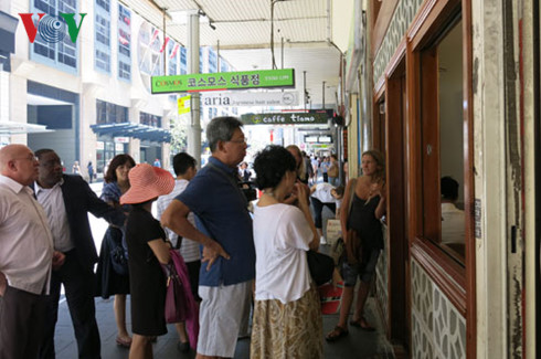 pho viet dua viet nam gan hon voi ban be the gioi hinh 2