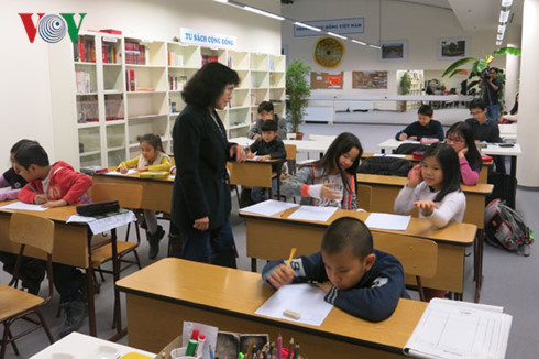 nguoi viet dong gop cho que huong dau phai cu bang kieu hoi hinh 1