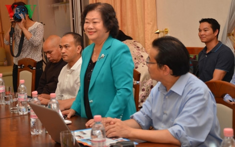 doan cong tac quy hoc bong vu a dinh gap go ba con kieu bao tai duc hinh 1