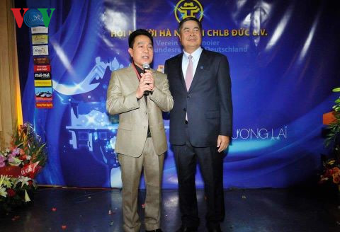 nguoi ha noi tai duc ky niem 62 nam ngay giai phong thu do 10/10 hinh 4