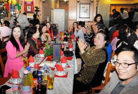 nguoi ha noi tai duc ky niem 62 nam ngay giai phong thu do 10/10 hinh 5