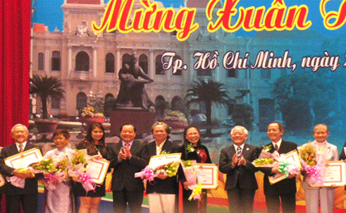 การจัดงานพบปะสังสรรค์ของชาวเวียดนามโพ้นทะเลช่วงตรุษเต๊ดประเพณี 2012