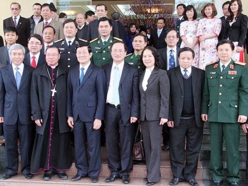 ผู้นำพรรคและรัฐไปอวยพรปีใหม่ในท้องถิ่นต่างๆ