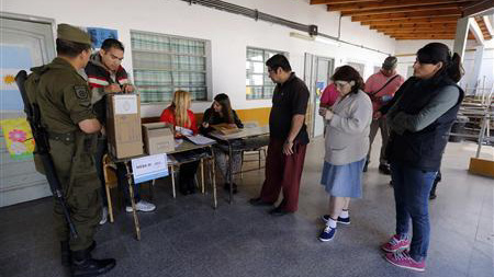 อาร์เจนตินาจัดการเลือกตั้งรัฐสภากึ่งวาระ