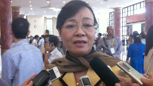 ผู้มีสิทธิ์เลือกตั้งชื่นชมการอภิปรายร่างกฎหมายที่ดินฉบับแก้ไขที่รัฐสภา