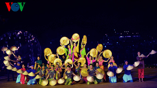 พิธีปิดเฟสติวัลเว้ 2014