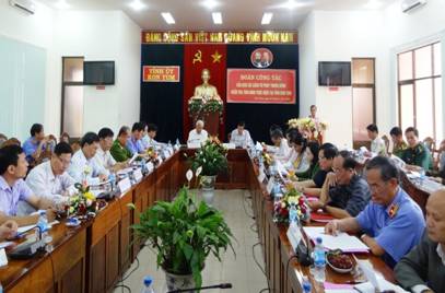 รองประธานรัฐสภาอวงจูลิวลงพื้นที่จังหวัดกอนตุม