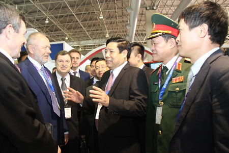 เวียดนามเข้าร่วมนิทรรศกำลังทางเรือและการบินนานาชาติลังกาวี