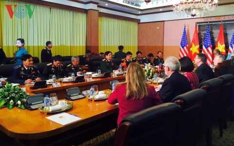ผลักดันความสัมพันธ์ด้านการทหารระหว่างเวียดนามกับสหรัฐ
