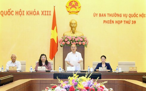 คณะกรรมาธิการสามัญแห่งรัฐสภาหารือผลการประชุมครั้งที่ 9 รัฐสภาเวียดนามสมัยที่ 13