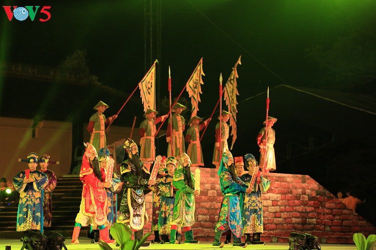 รายการ “กระบวนการพัฒนาวัฒนธรรมกรุงเก่าเว้” เล่าเรื่องประวัติศาสตร์ผ่านศิลปะพื้นเมือง