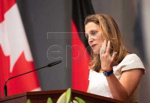 แคนาดาให้ข้อสังเกตว่า การเจรจา NAFTA กับสหรัฐยังมีประสิทธิภาพ