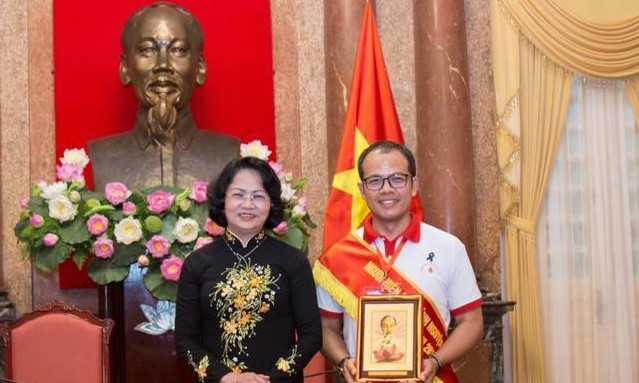 พบกับคนไทยที่บริจาคโลหิตมากที่สุดในเวียดนาม