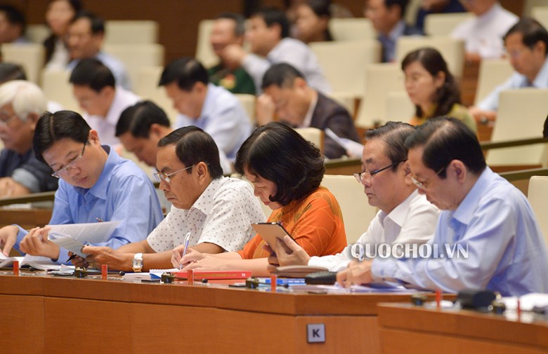 หลีกเลี่ยงการใช้จ่ายภาครัฐอย่างฟุ่มเฟือยและผิดเป้าหมาย