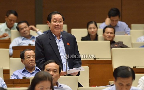 เสริมสร้างกรอบทางนิตินัยในการป้องกันและลงโทษต่อการเสนอข้อมูลเท็จผ่านทางอินเตอร์เน็ต