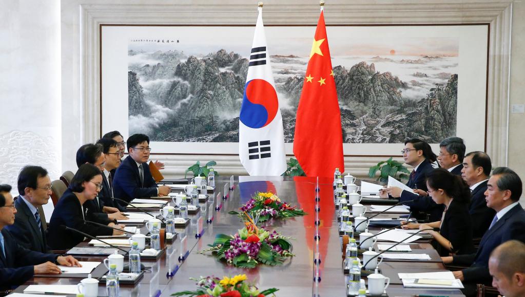 สาธารณรัฐเกาหลีและจีนเห็นพ้องผลักดันความสัมพันธ์ด้านกลาโหม