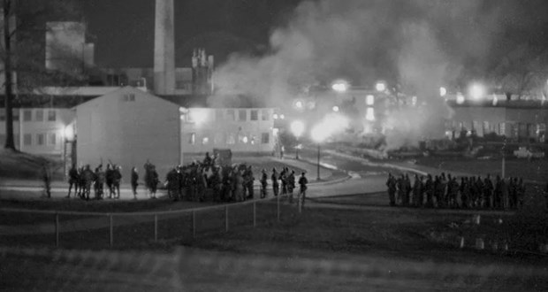 รำลึกครบรอบ 50 ปี การชุมนุมประท้วงสงครามเวียดนาม ณ มหาวิทยาลัย Kent State ประเทศสหรัฐ