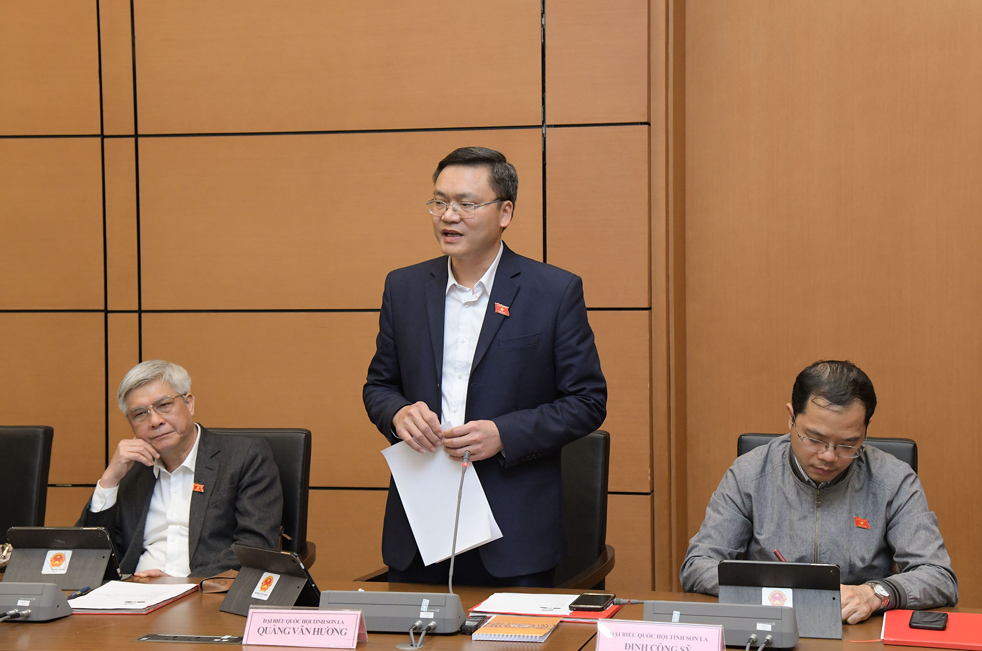 อำนวยความสะดวกให้ตัวแทนชนกลุ่มน้อยลงสมัครรับเลือกตั้งสมาชิกสภาแห่งชาติ