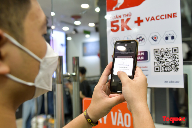 ผลักดันการปฏิบัติมาตรการแก้ไขต่างๆเพื่อฟื้นฟูการผลิตและพัฒนาเศรษฐกิจ