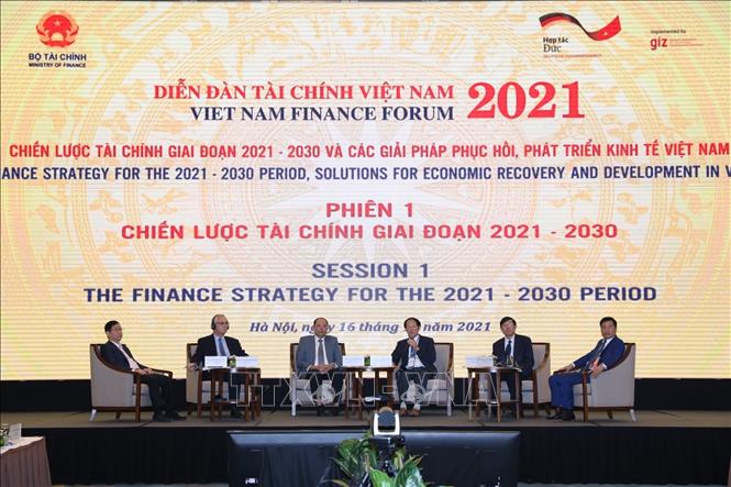 ผลักดันการฟื้นตัวและพัฒนาเศรษฐกิจในระยะปี 2021-2030