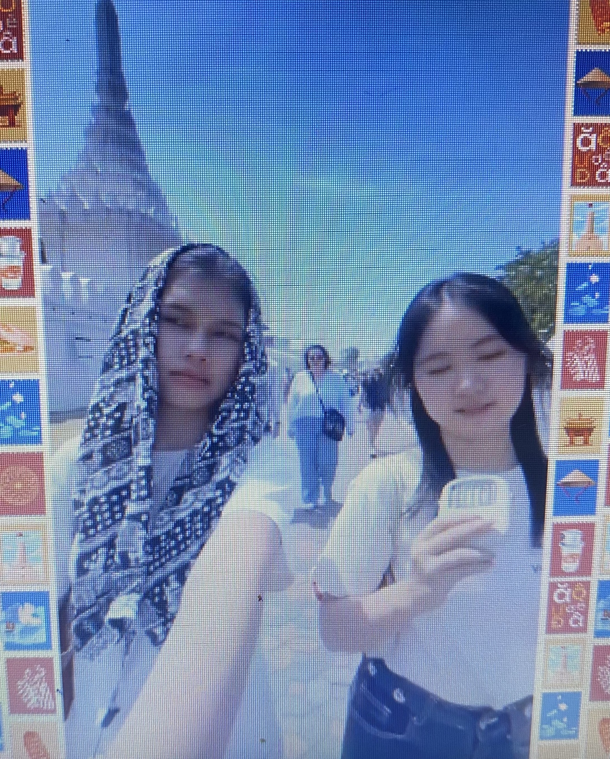 ผลงานการประกวดของ นางสาวรัฐนันท์ เพชรกันกิ่ม และ นางสาวอลิศรา เชื้อเพ็ชร