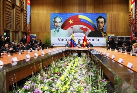 เวียดนามและเวเนซูเอล่าลงนามในข้อตกลงเกี่ยวกับความร่วมมือหลายฉบับ