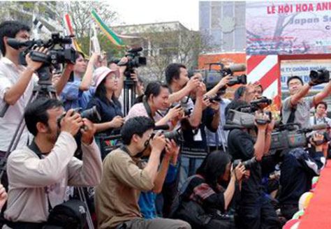 การประกวดผลงานสื่อสารมวลชนเพื่อภารกิจมหาสามัคคีชนในชาติครั้งที่๑๐