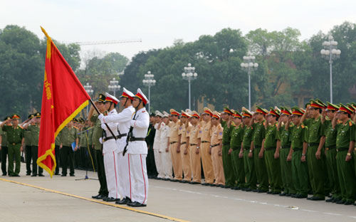 การประชุมสดุดีผู้ที่บำเพ็ญประโยชน์ต่อชาติบ้านเมืองในกองกำลังตำรวจประชาชน