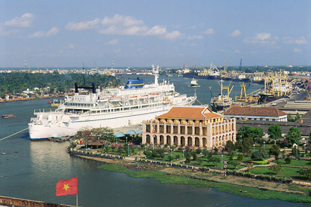 กรมการเมืองพรรคประกาศใช้มติเกี่ยวกับแนวทางและหน้าที่พัฒนานครโฮจิมินห์จนถึงปี๒๐๒๐