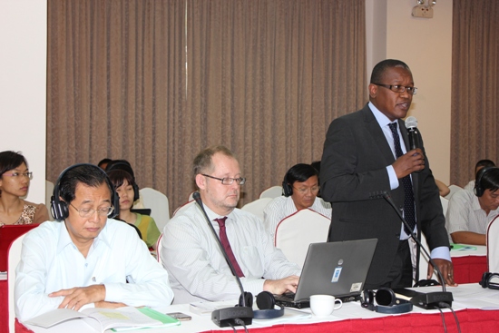 การจัดทำประชาพิจารณ์เกี่ยวกับร่างรัฐธรรมนูญ